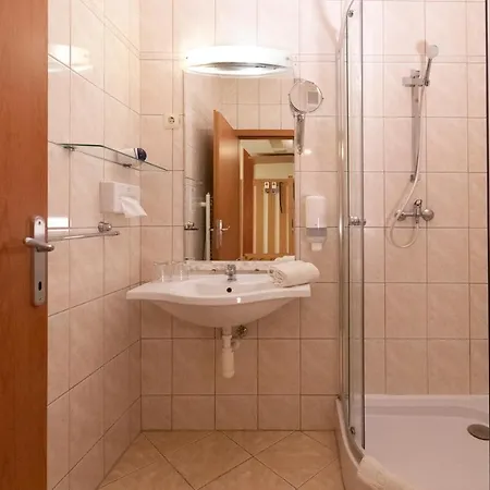 Vital 호텔 잘라카로쉬